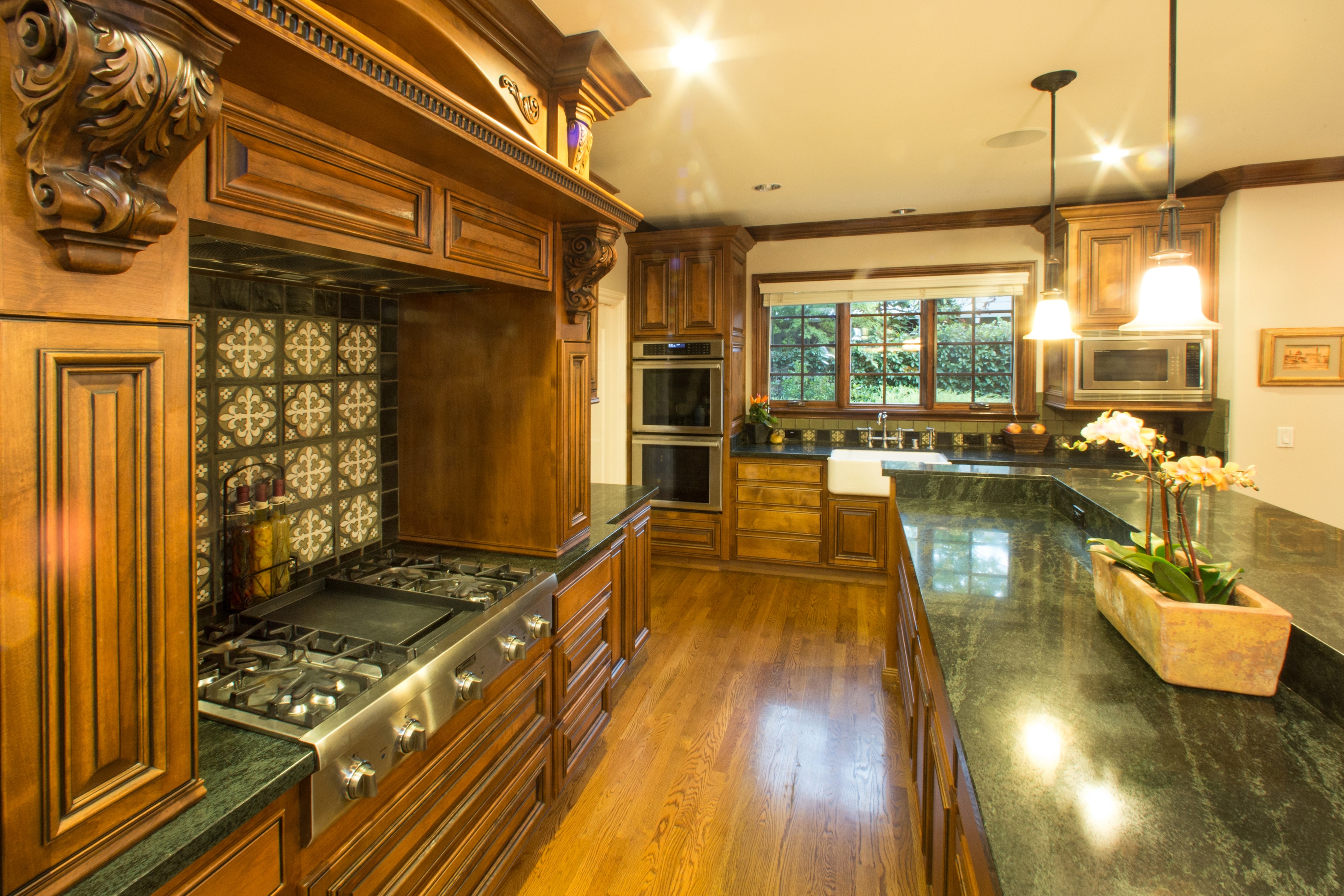 Additional photo for property listing at Luxurious Mediterranean Home in Sought-After Midtown 3318 Waverley St Palo Alto, California 94306 United States 